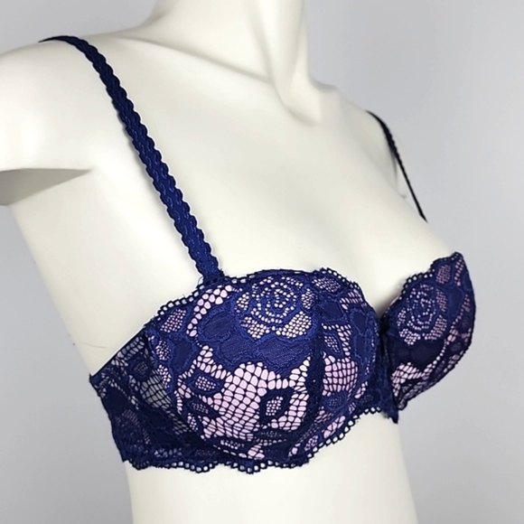 ⭐️2/ $30⭐️ la Vie en Rose Convertible Bra Blue Satin Lace Pink Interior Size 34B - Picture 1 of 11